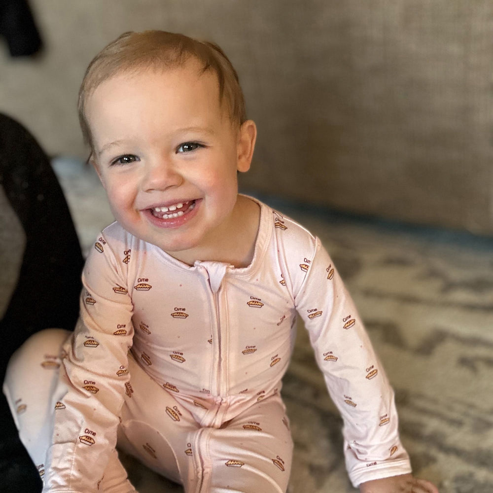 baby-girl-bamboo-ruffle-zipper-footie